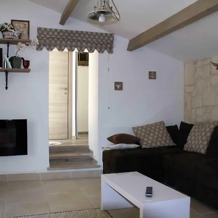 Vakantiehuis Le Mazet De Soulan Comps (Gard)